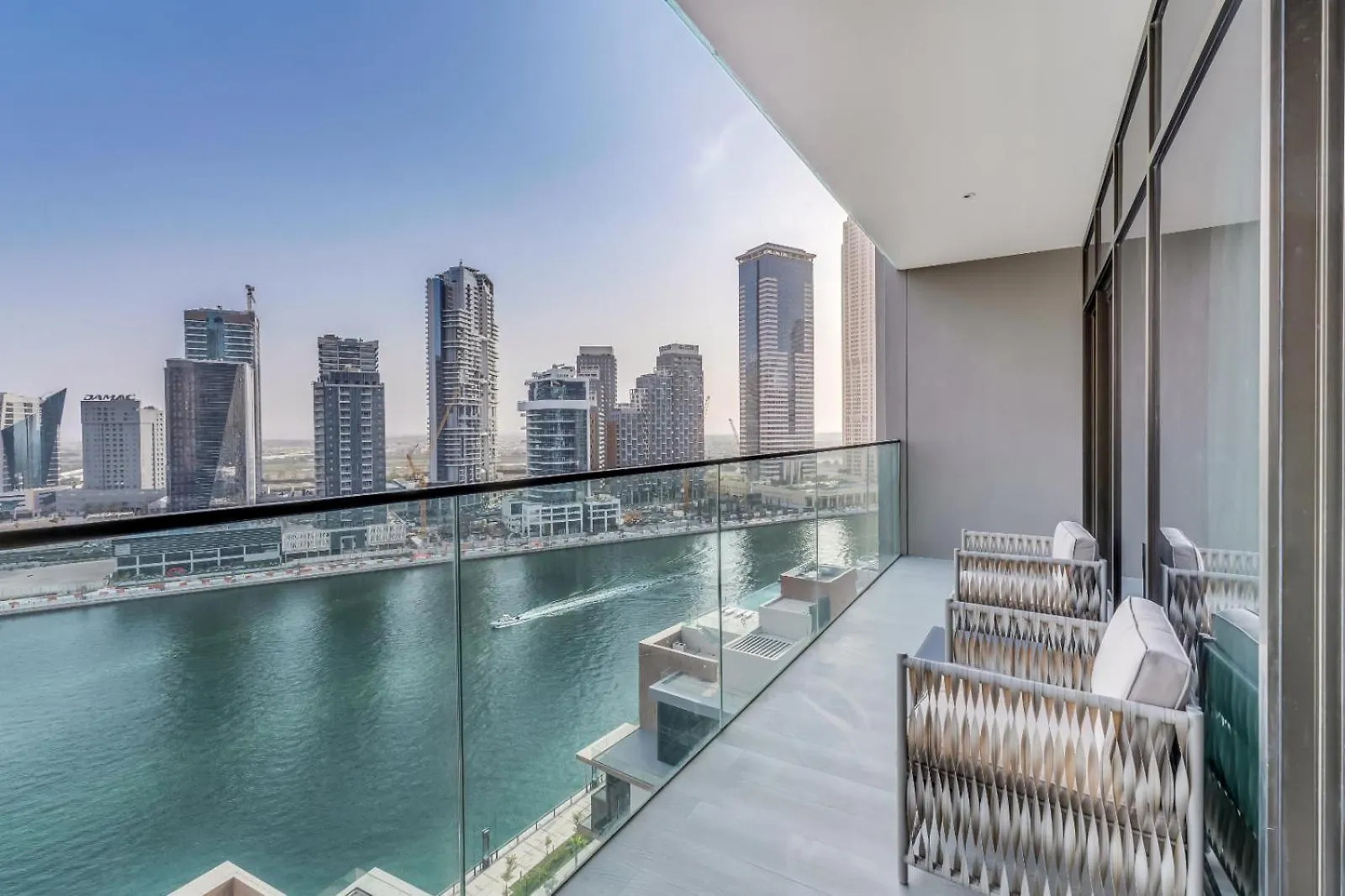 Spectacular Burj Khalifa & Canal View New 2Br Dubai 0*,