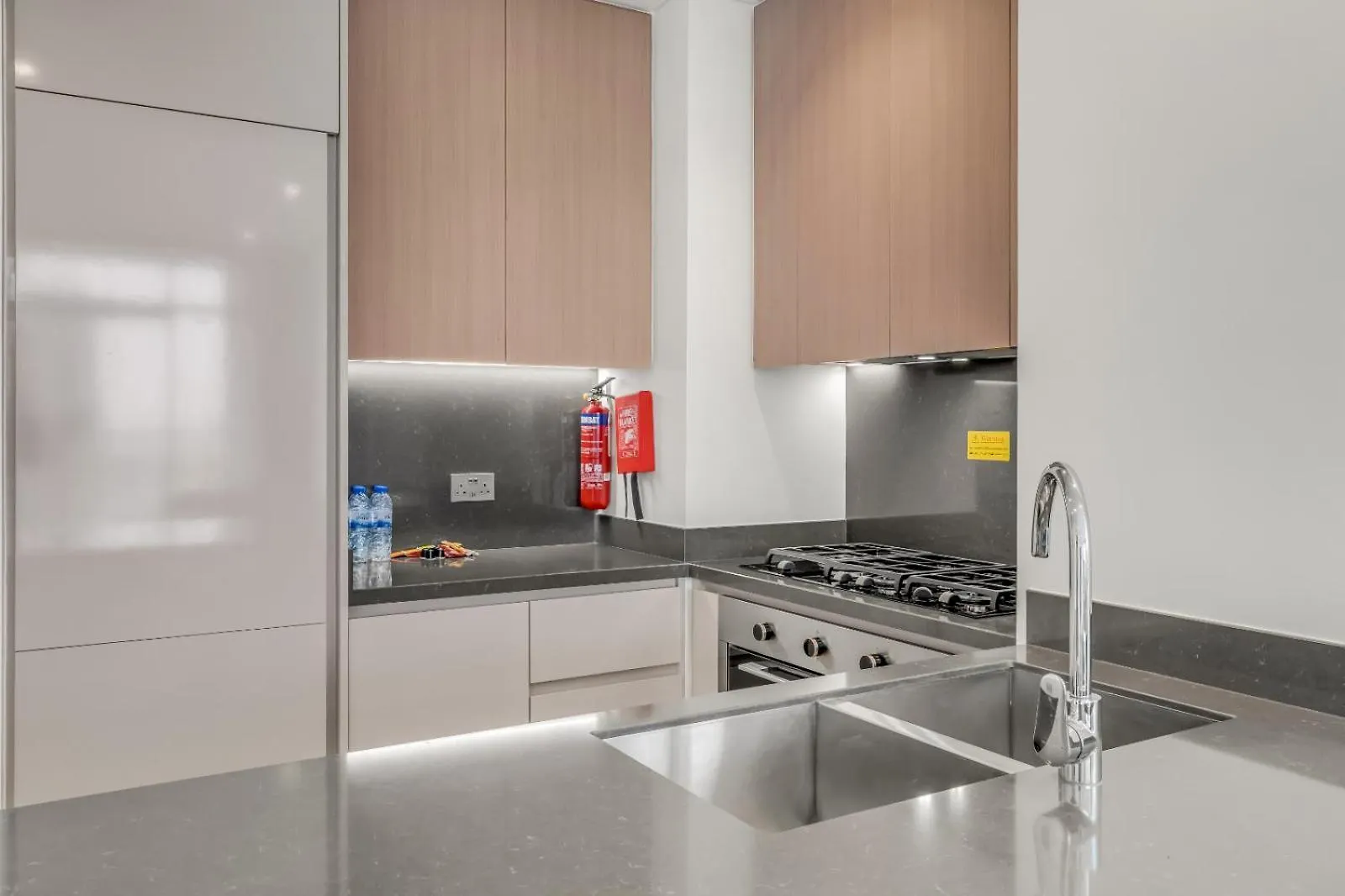 Apartment Spectacular Burj Khalifa & Canal View New 2Br Dubai