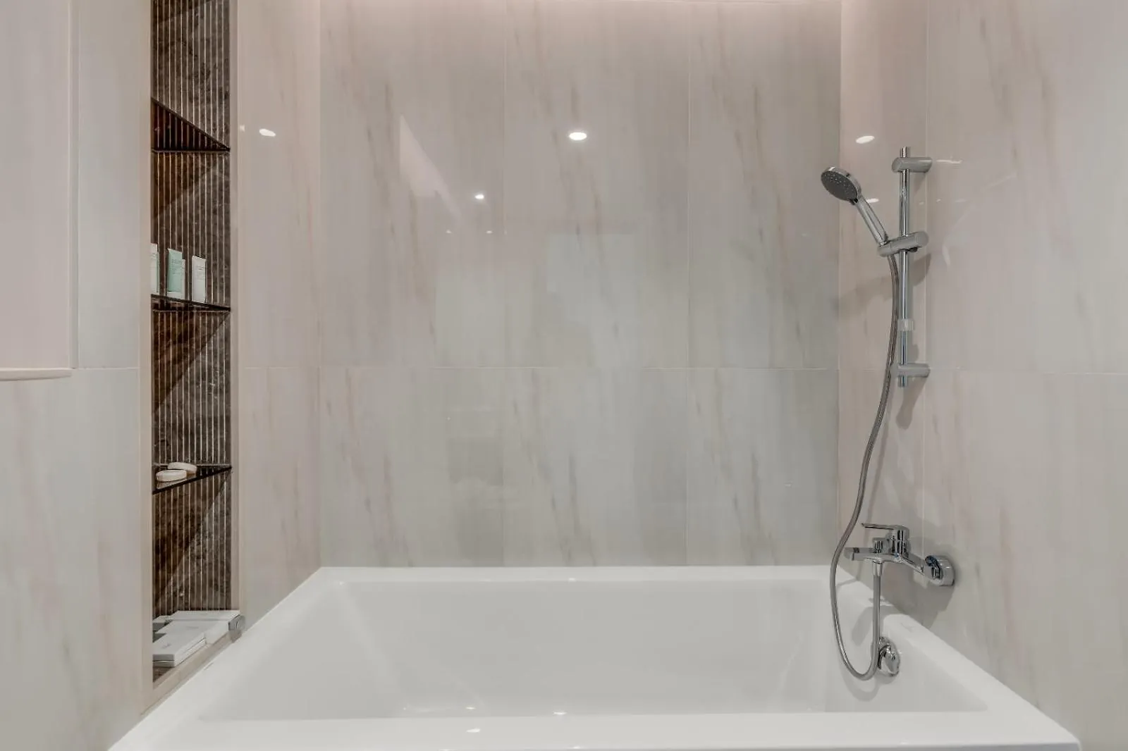Apartment Spectacular Burj Khalifa & Canal View New 2Br Dubai
