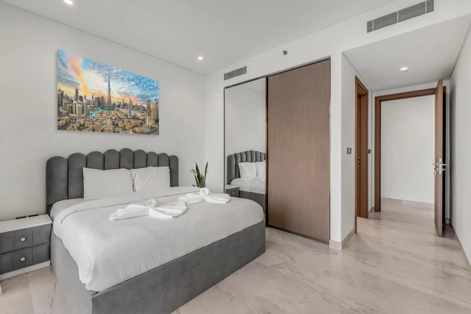 Apartment Spectacular Burj Khalifa & Canal View New 2Br Dubai United Arab Emirates