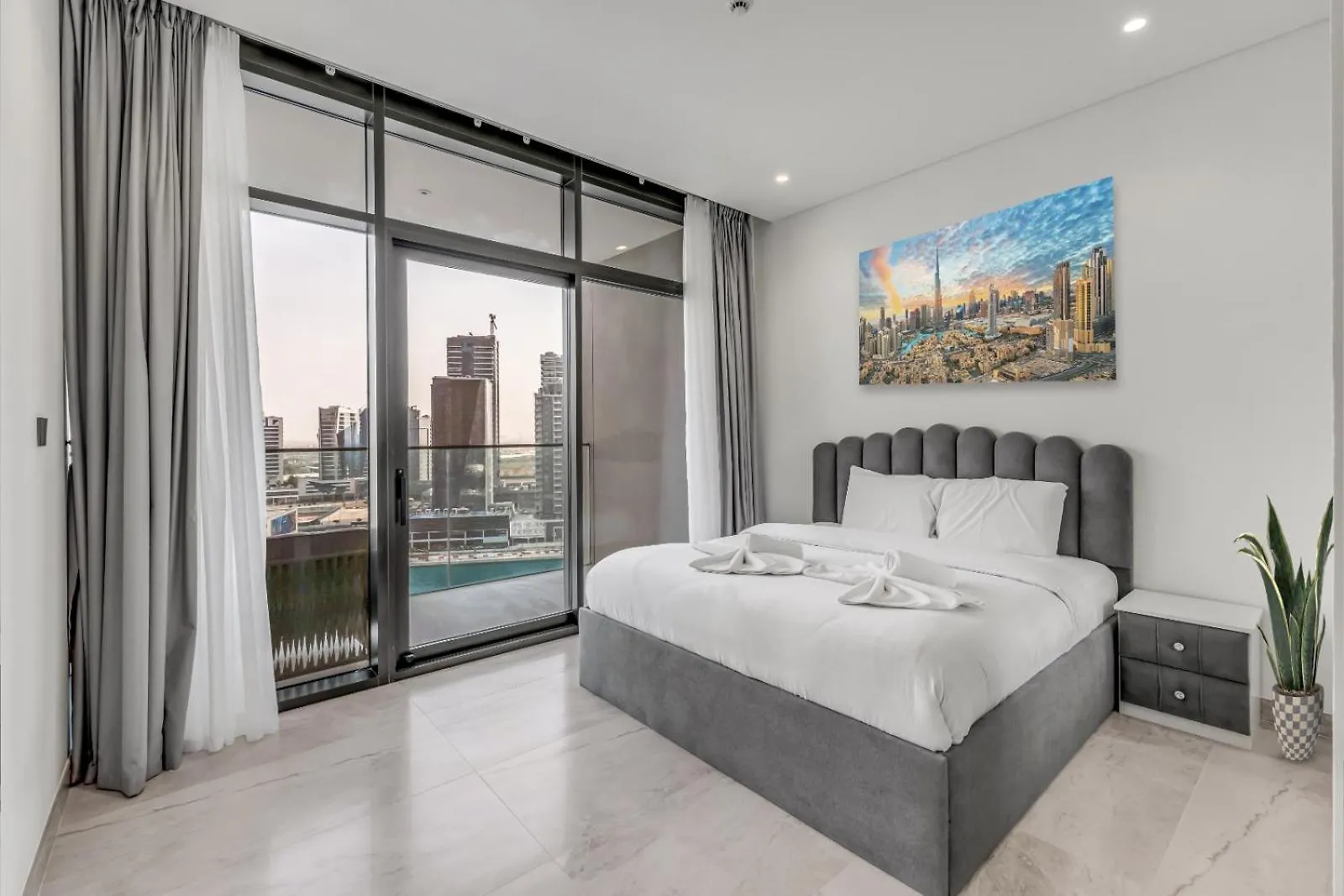 Spectacular Burj Khalifa & Canal View New 2Br Dubai United Arab Emirates